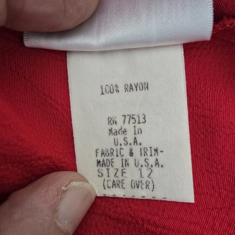 Nina Piccalino 2 Piece Pants Suit Womens Size 12 Red 100% Rayon Vintage USA Made